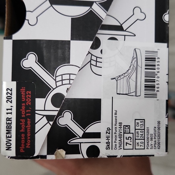 EUC  Vans X One Piece, Sk8-Hi Zip, Punk Hazard Toddler 7.5C - Picture 7 of 8